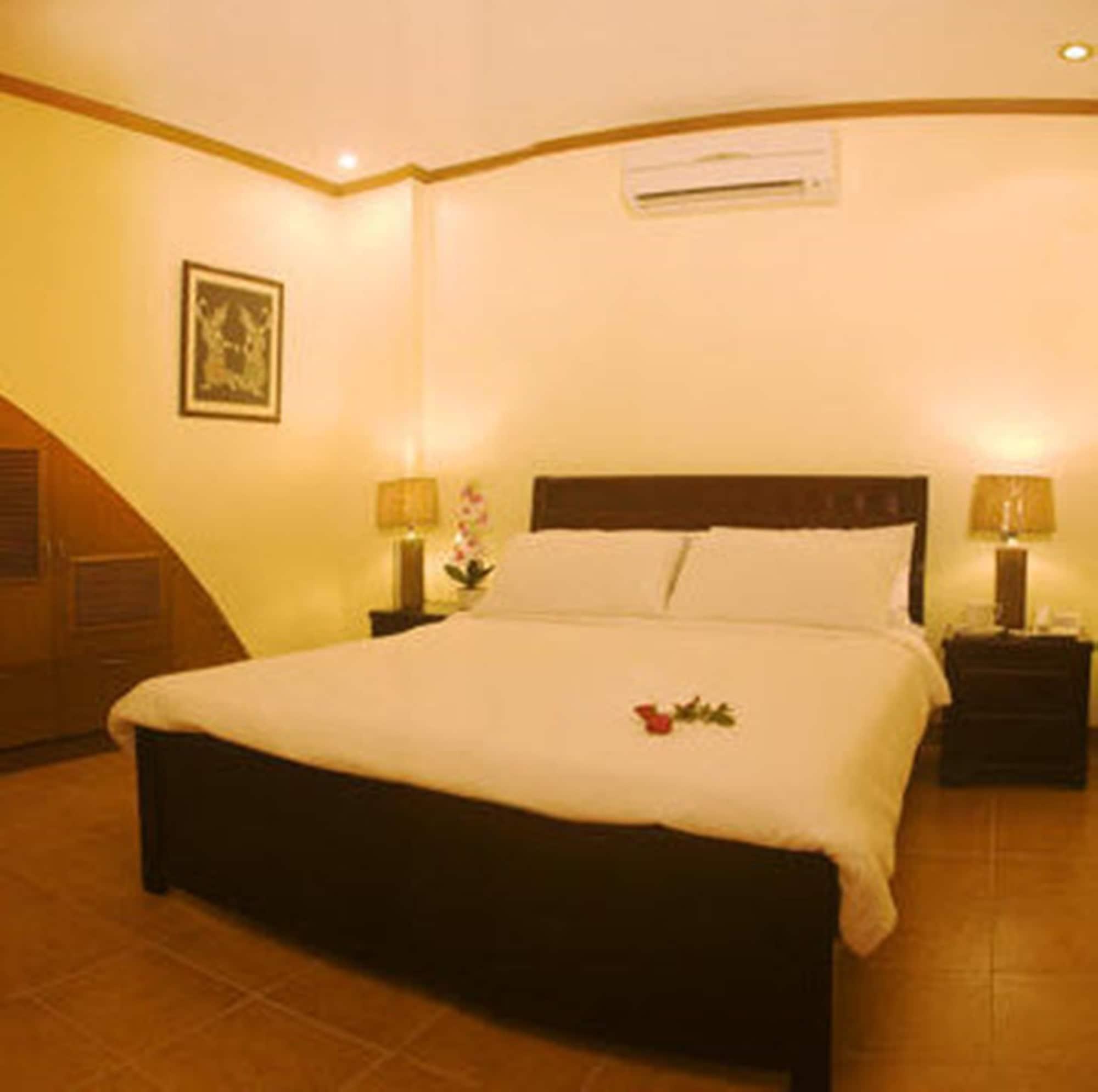 Casablanca Hotel And Resort Olongapo Extérieur photo