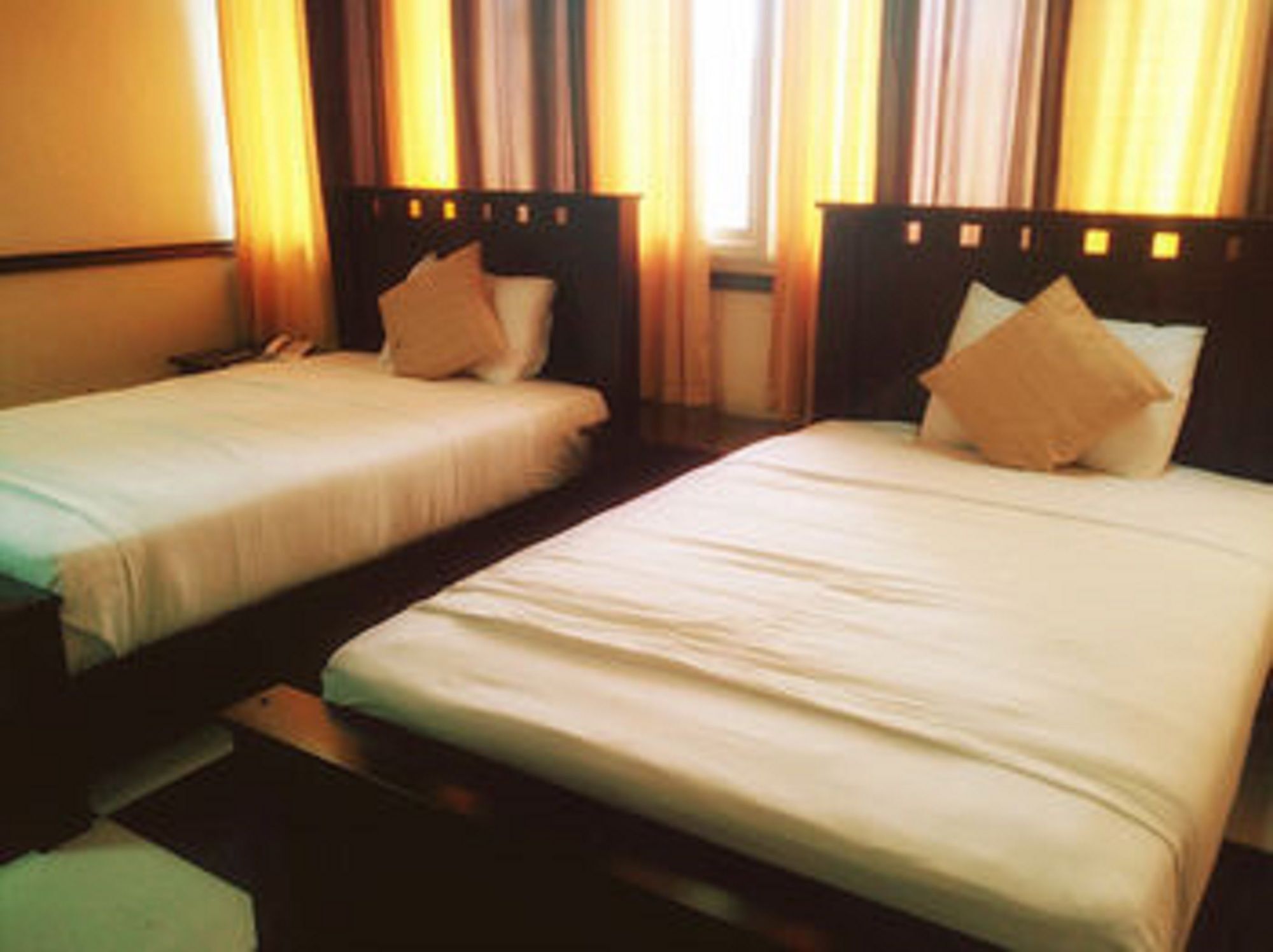 Casablanca Hotel And Resort Olongapo Extérieur photo
